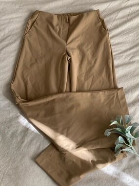 Classic Tailored Wide-Leg Pantsuit Pants in Camel